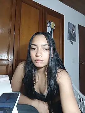 xcleila online show from June 2026 04:46:01 AM
