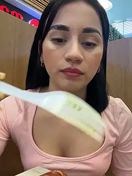 Snapshot of dolliemma chatting on June 2026 07:31:02 PM dolliemma online show from June 2026 07:31:02 PM