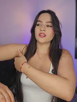 SarahRiveros online show from June 2026 05:50:01 PM