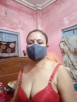 Snapshot of MoonLusty chatting on June 2026 03:07:02 AM MoonLusty online show from June 2026 03:07:02 AM