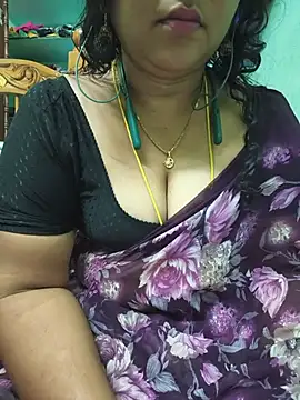 Snapshot of Tamil-kaviya98 chatting on June 2026 05:44:01 PM Tamil-kaviya98 online show from June 2026 05:44:01 PM
