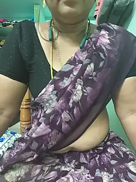 Snapshot of Tamil-kaviya98 chatting on June 2026 08:08:01 AM Tamil-kaviya98 online show from June 2026 08:08:01 AM
