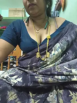 Snapshot of Tamil-kaviya98 chatting on June 2026 06:16:02 PM Tamil-kaviya98 online show from June 2026 06:16:02 PM