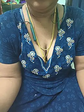 Snapshot of Tamil-kaviya98 chatting on June 2026 07:41:01 AM Tamil-kaviya98 online show from June 2026 07:41:01 AM