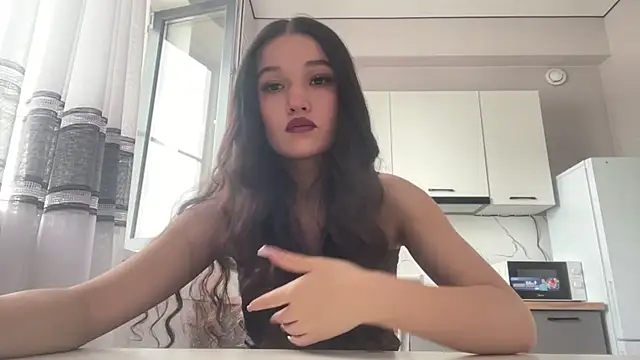 Snapshot of LisetteParajon chatting on June 2026 05:46:01 AM LisetteParajon online show from June 2026 05:46:01 AM
