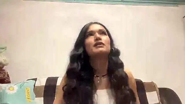 Snapshot of LisetteParajon chatting on May 2026 06:03:01 PM LisetteParajon online show from May 2026 06:03:01 PM