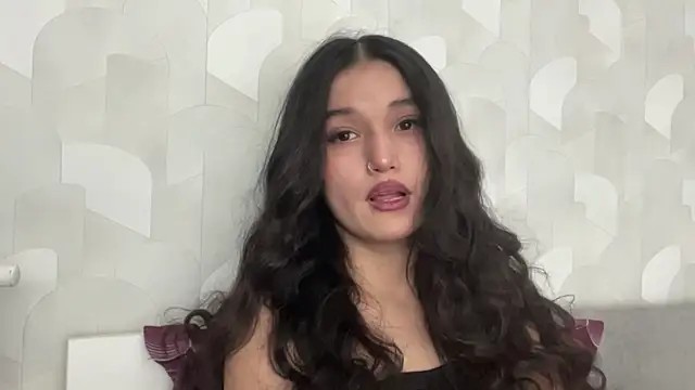 Snapshot of LisetteParajon chatting on July 2026 05:08:02 AM LisetteParajon online show from July 2026 05:08:02 AM