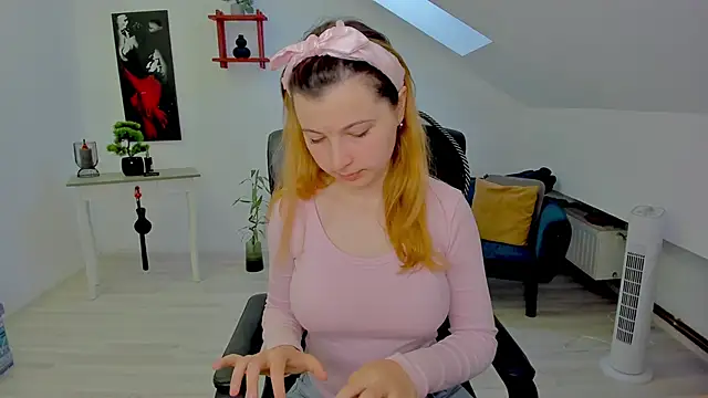 CamelliaStone online show from June 2026 05:12:02 AM