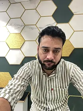 Snapshot of VBRAWN01 chatting on July 2026 08:53:02 AM VBRAWN01 online show from July 2026 08:53:02 AM