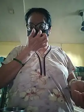 Snapshot of hi-bhabhi chatting on June 2026 01:47:01 AM hi-bhabhi online show from June 2026 01:47:01 AM