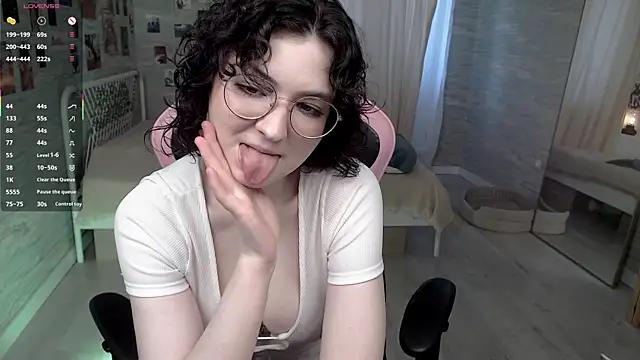 Snapshot of JackieApplePie chatting on July 2026 07:53:01 AM JackieApplePie online show from July 2026 07:53:01 AM