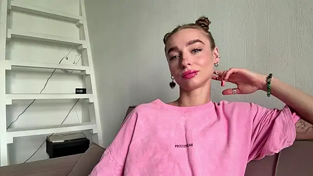 amilia-sexygirl online show from June 2026 01:11:02 AM