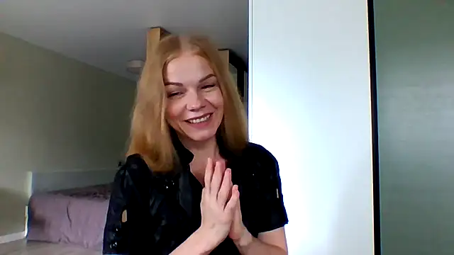 Snapshot of Tina5394 chatting on July 2026 09:38:02 AM Tina5394 online show from July 2026 09:38:02 AM