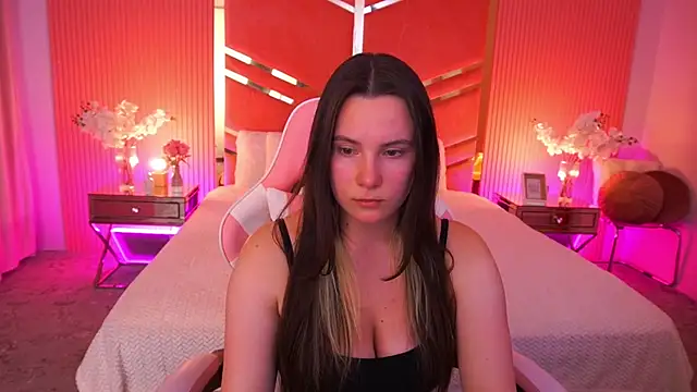 Lexie pearl online show from May 2026 01:17:01 PM