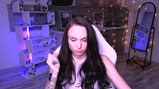 NicoleMerz online show from May 2026 07:41:02 PM