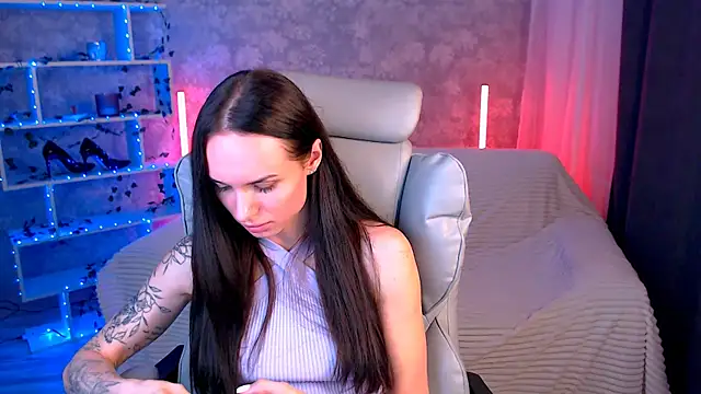 Snapshot of NicoleMerz chatting on July 2026 05:35:01 PM NicoleMerz online show from July 2026 05:35:01 PM