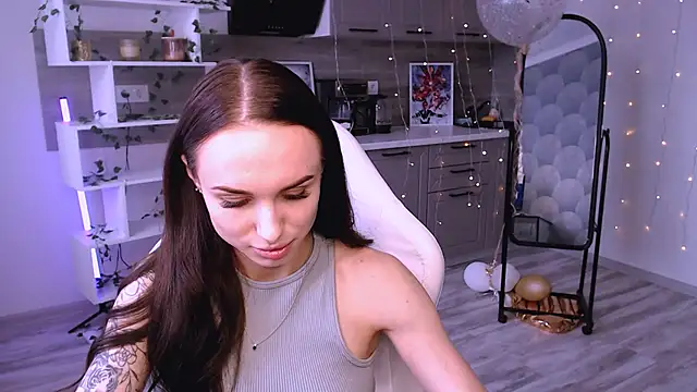 NicoleMerz online show from June 2026 11:10:02 AM