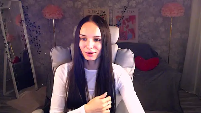 Snapshot of NicoleMerz chatting on June 2026 05:24:01 PM NicoleMerz online show from June 2026 05:24:01 PM