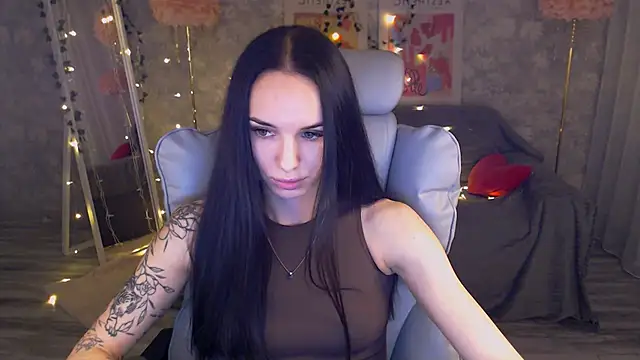 Snapshot of NicoleMerz chatting on June 2026 06:14:02 PM NicoleMerz online show from June 2026 06:14:02 PM