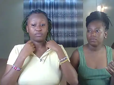 Snapshot of _Empress chatting on May 2026 07:03:02 PM Empress online show from May 2026 07:03:02 PM