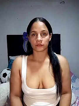 Snapshot of Cielo_777_ chatting on June 2026 03:02:01 PM Cielo 777 online show from June 2026 03:02:01 PM