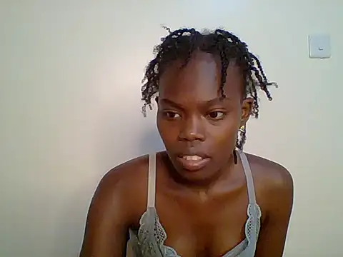 Snapshot of Sweet_quincy chatting on June 2026 09:25:02 PM Sweet quincy online show from June 2026 09:25:02 PM