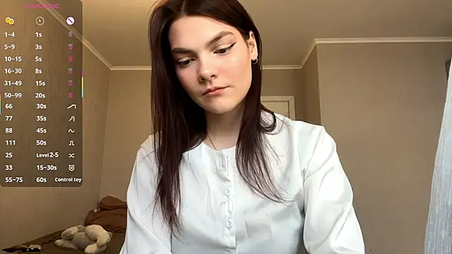 SweetKarmelaa online show from June 2026 03:01:01 PM