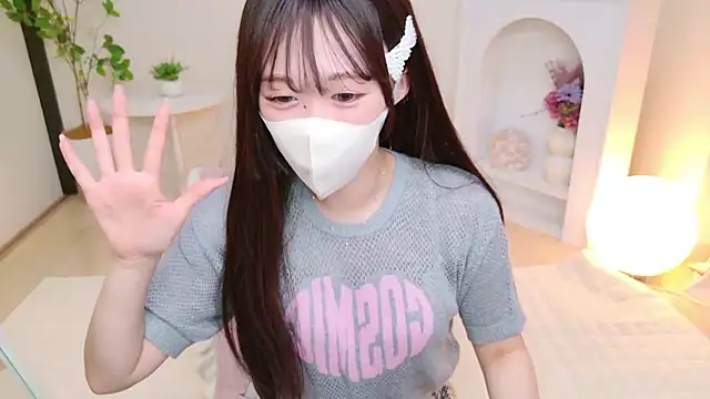 Snapshot of YURInya_ chatting on July 2026 12:35:02 PM YURInya online show from July 2026 12:35:02 PM
