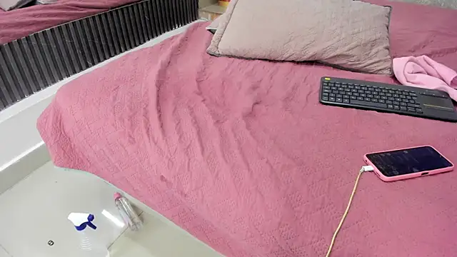 Cristal quintero online show from July 2026 02:05:17 AM