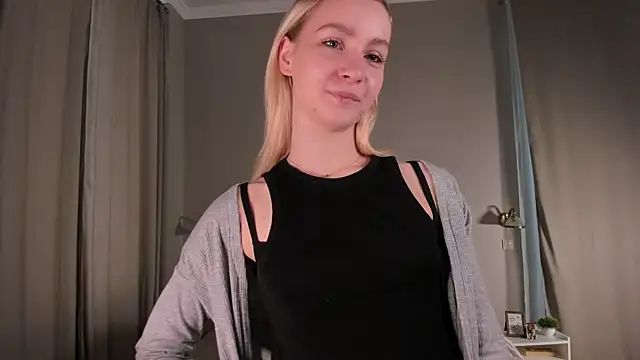 LinseyMasotti online show from May 2026 09:04:01 AM
