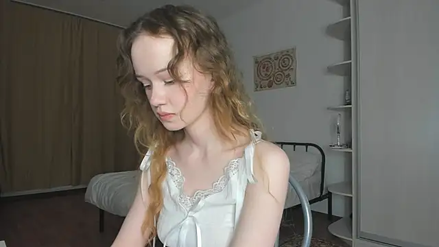 Snapshot of babymolly2 chatting on June 2026 07:09:02 PM babymolly2 online show from June 2026 07:09:02 PM