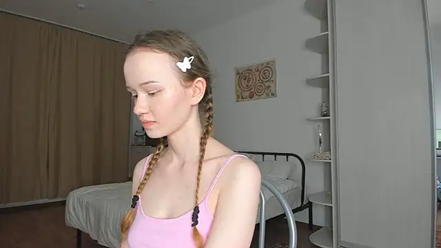 babymolly2 online show from June 2026 08:10:01 PM