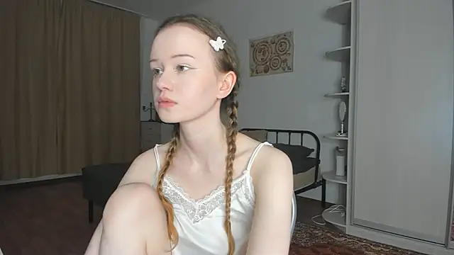 Snapshot of babymolly2 chatting on June 2026 08:20:01 PM babymolly2 online show from June 2026 08:20:01 PM