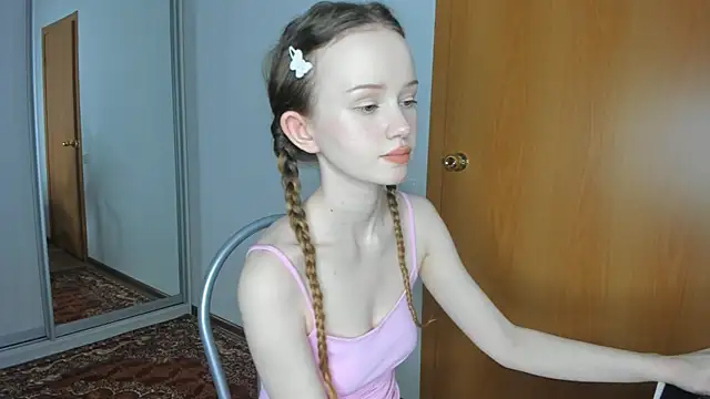 Snapshot of babymolly2 chatting on July 2026 06:25:01 PM babymolly2 online show from July 2026 06:25:01 PM