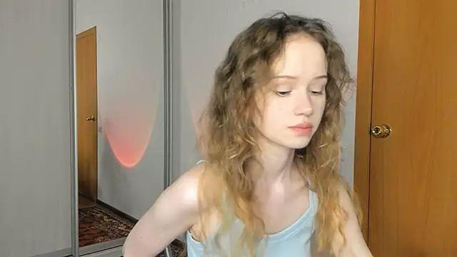 Snapshot of babymolly2 chatting on July 2026 09:21:01 PM babymolly2 online show from July 2026 09:21:01 PM