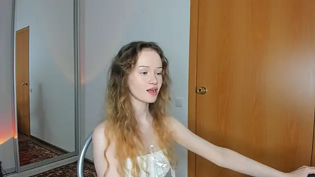 Snapshot of babymolly2 chatting on July 2026 06:14:01 PM babymolly2 online show from July 2026 06:14:01 PM