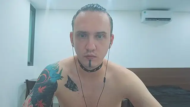 Snapshot of Silent_Stitch chatting on July 2026 01:36:02 AM Silent Stitch online show from July 2026 01:36:02 AM