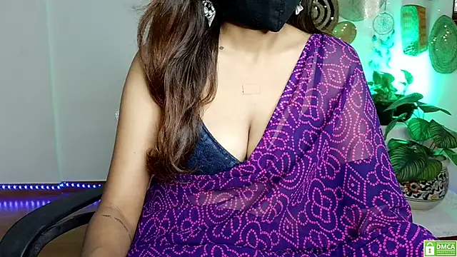 Snapshot of Yalinahotty chatting on July 2026 02:25:02 AM Yalinahotty online show from July 2026 02:25:02 AM