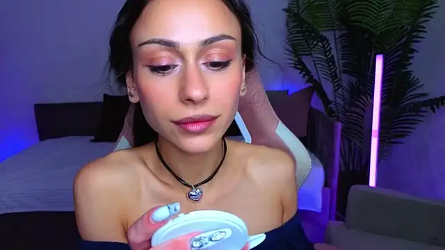 Petite Moly online show from May 2026 08:42:02 AM