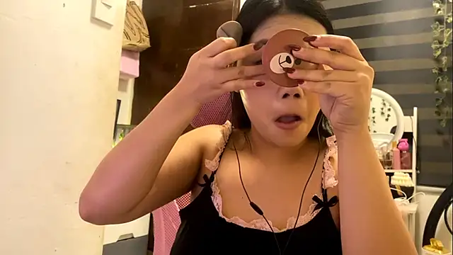 Snapshot of CristiLadson chatting on May 2026 10:43:02 PM CristiLadson online show from May 2026 10:43:02 PM