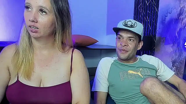 Snapshot of Mia_and_Erick chatting on June 2026 03:39:02 AM Mia and Erick online show from June 2026 03:39:02 AM