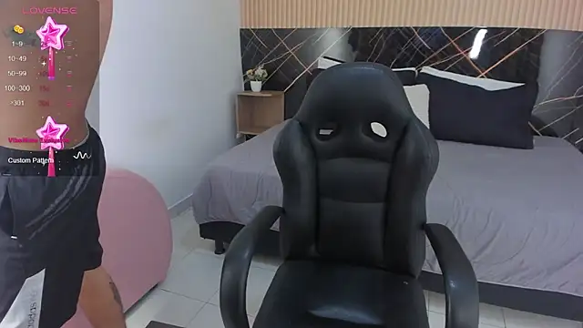 Mauro boy online show from June 2026 07:47:01 PM