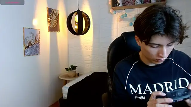 Marcoviolet online show from June 2026 08:19:01 PM