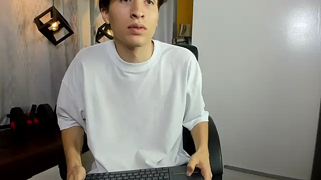 Marcoviolet online show from June 2026 07:58:02 AM