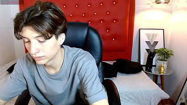 Marcoviolet online show from June 2026 12:22:02 PM