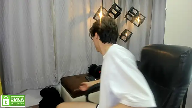 Marcoviolet online show from July 2026 08:15:01 PM