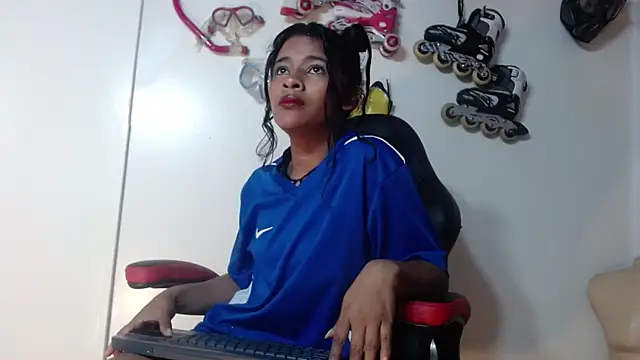  QueenMarilyn online show from June 2026 07:11:02 PM