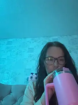 Luna-Vale online show from May 2026 10:39:01 PM