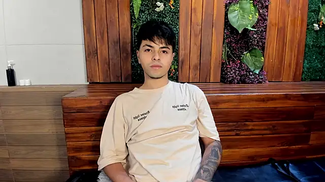 FedeViale online show from June 2026 03:45:02 AM