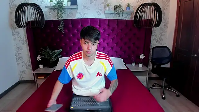 FedeViale online show from July 2026 04:08:01 AM